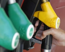 Бензин скоро снова подорожает Цены на топливо вырастут в 2015 году. Рост цены на нефть